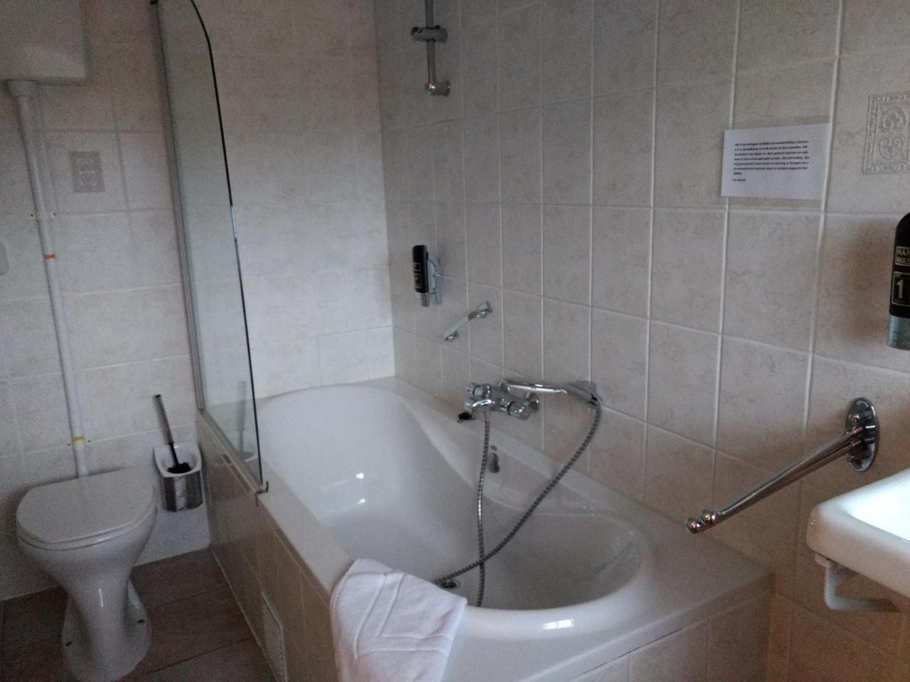 B&B-Hotel De Joremeinshoeve Kaatsheuvel Εξωτερικό φωτογραφία